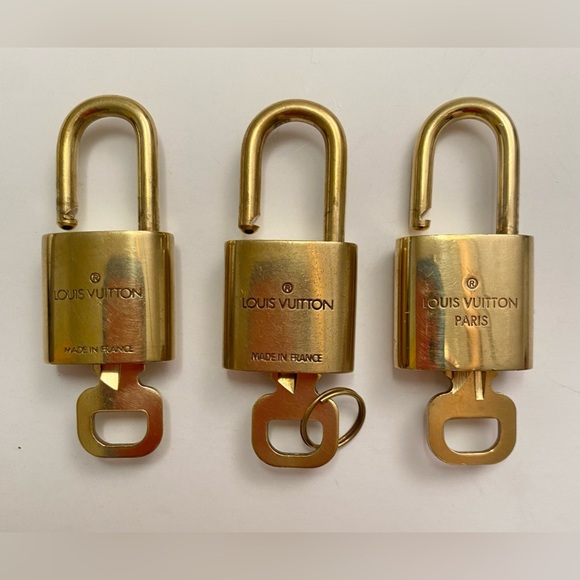 EC! 1 #323 🌹Louis Vuitton Padlock & Key Vintage - Picture 5 of 5